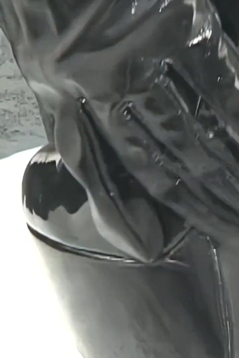 HDVS1074-Segment 1.mp4Perfect blond latex boot teenie is horny after deep anal fuck for hot facial cumshot