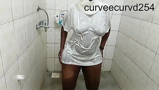 Islak Twerk Yaptık Ve Emildik Ve Sikildik: Banyoda Romantizm