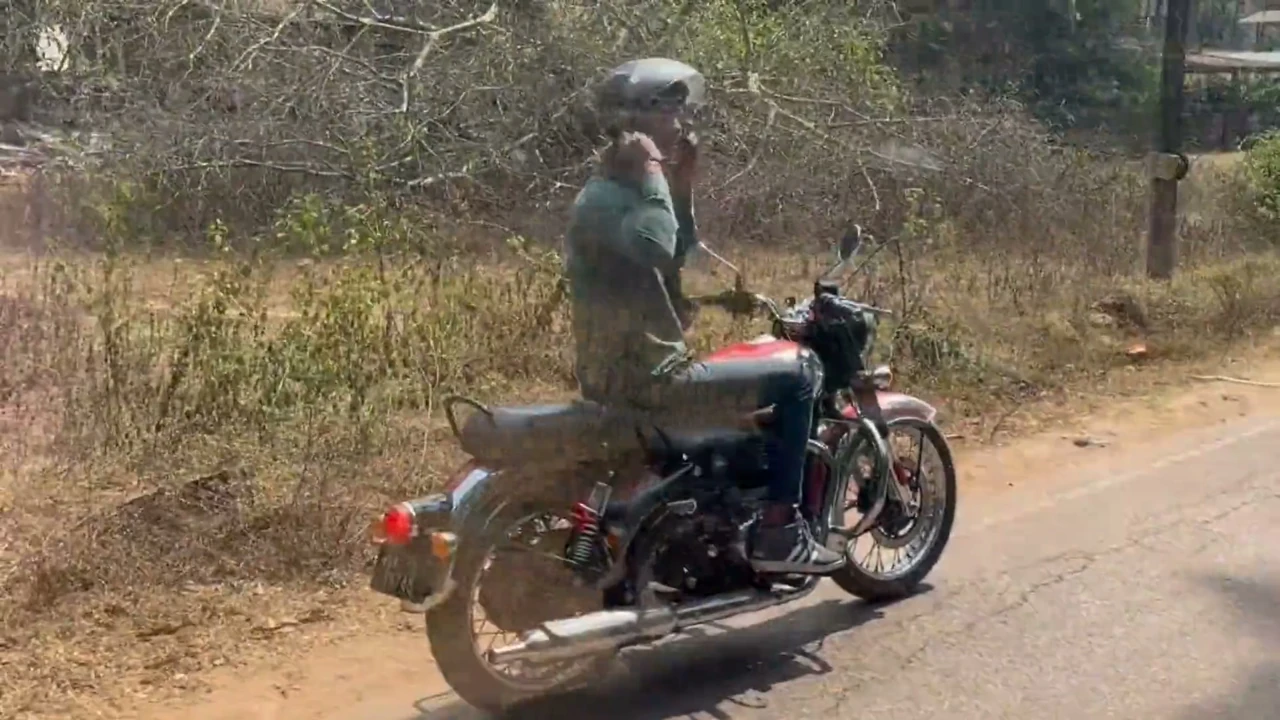 Stepdaddy Gets Picked up on Indian Travels,Sinn Silver