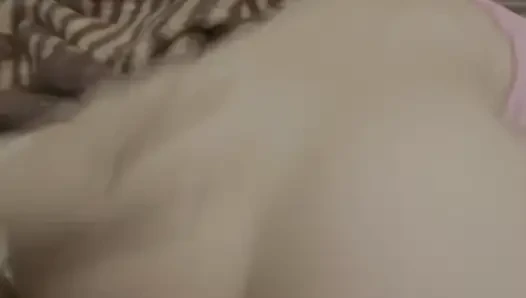 Sicak Kiz Penisini Emiyor Ve Islak Vajinasini Aliyor