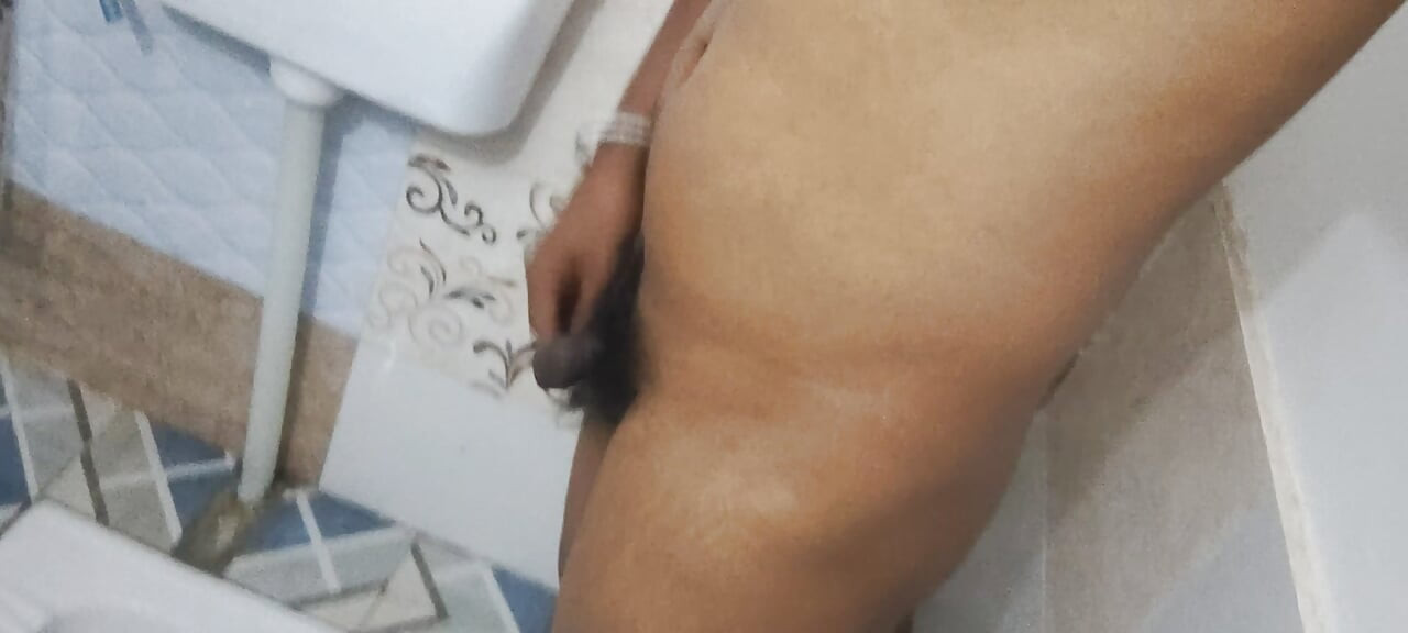 Bhabhi ko nighty mein dekhkar bhabhi ki chaddi dikh gai