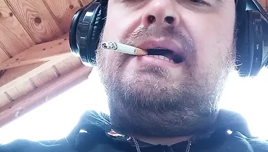 I Showup my asshole in publick place naked and open  to all