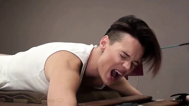 Amber Spanking Machine - Ass Whipping