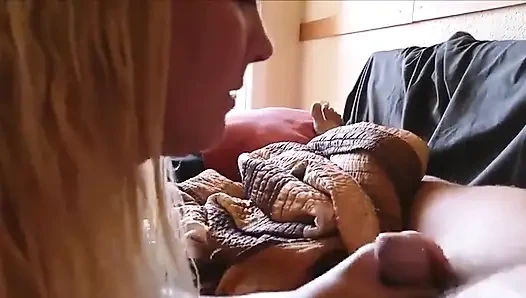 Кончаю мне в рот, будит тебя до дрочки под одеялами!