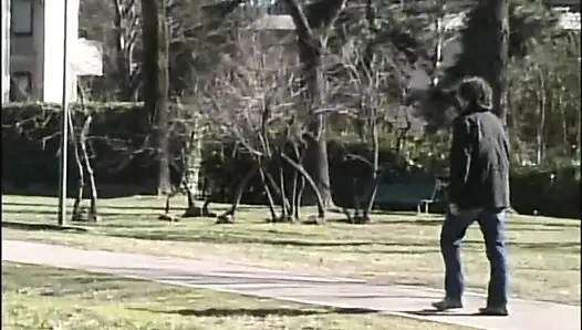 Azgın orta yaşlı seksi kadın domine ediliyor ve sikiliyor