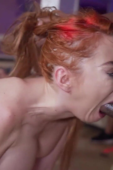 Safira Yakkuza: Redhead Slut Gangbanged by 8 Guys and Covered in Cum
