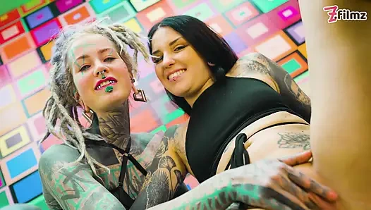 Dirty goth & hippie schätzchen sehnen sich nach anal-hämmern und dicken gesichtsbesamungen