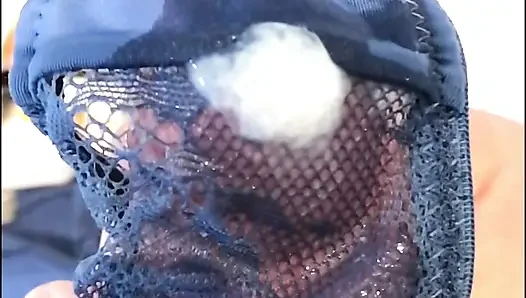 Evli kadın bir video gönderdi ve külotunda boşalmasını istedi