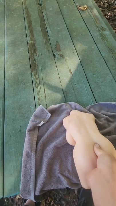 Kötelező pillanat a "Elvittem a babámat a parkba, és desszertként beleélveztem."