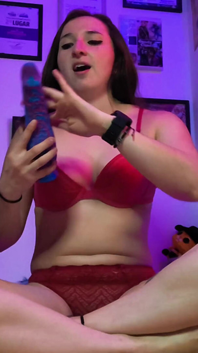 Bu dildo bana ne kadar sığdığını kontrol ediyor bölüm 2