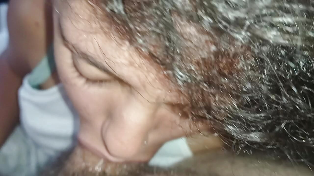 THE BEST AND WETTEST BLOWJOB IN THE WORLD, SHE DEVOURS HARD COCK