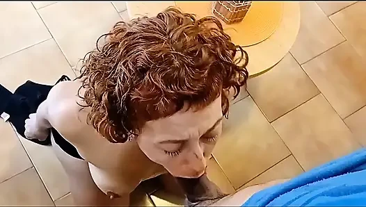 Глубокая глотка молодой соседе