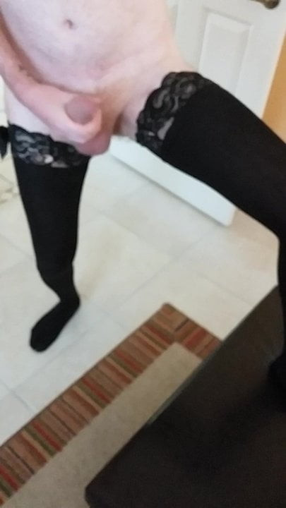 Sissy Lee love to stroke for me