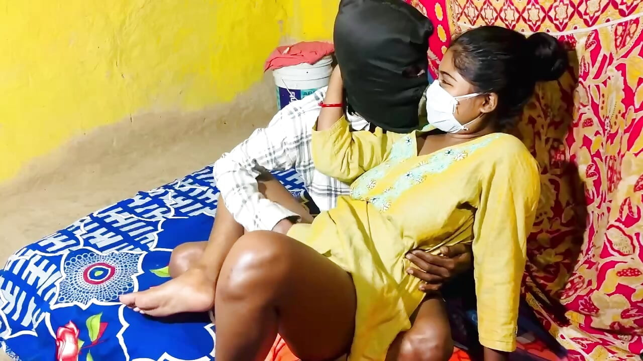 Paripakv desi phntasi meri ht paripakv patni lntense niji bedroom satr men