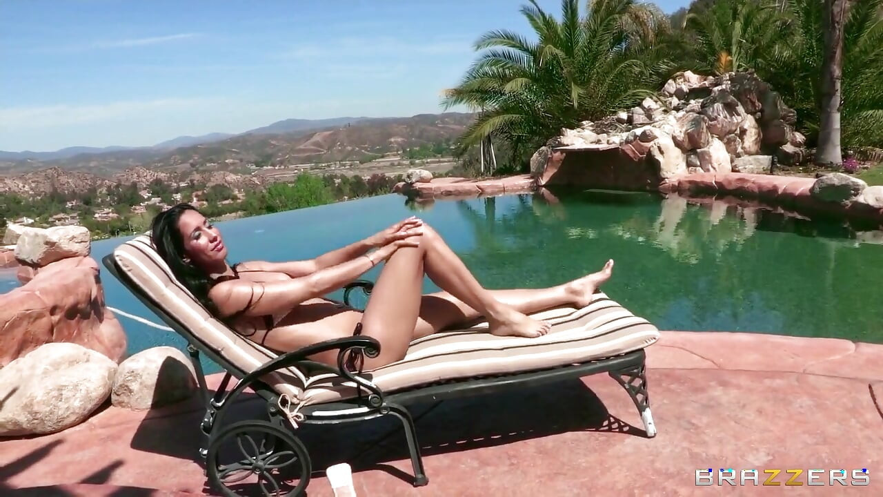 Hot and Mean - Isis Love Is Soaking up the Rays on Her Creamy Latina Skin, When Her Sexy Fuckbuddy Blake Rose