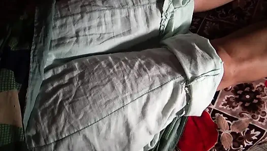 Kız kardeşimle evde oynuyorum