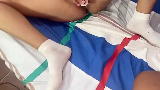 DP С Вибратором И Членом Моего Мужа. Настоящий Любитель. Мне Нужны Два Настоящих Члена.