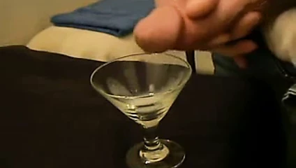Bir bardakta kalın yük