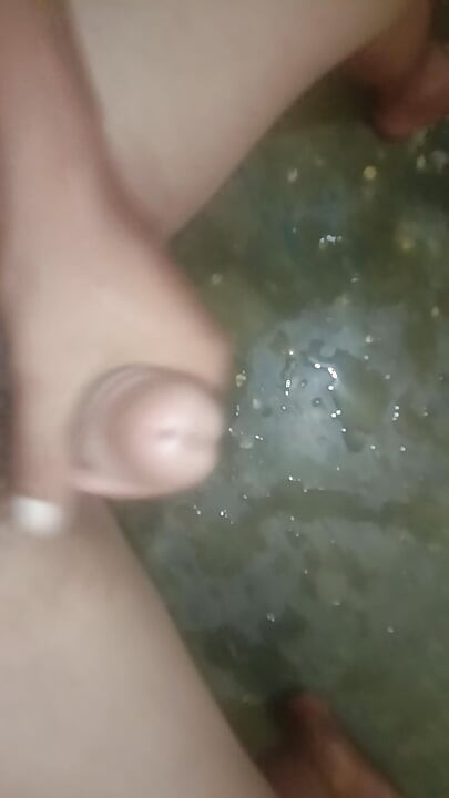 Desi Londa sake cock in bathroom