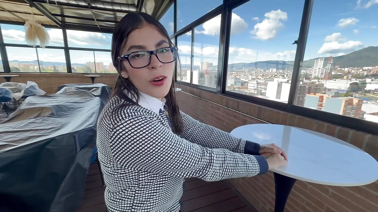 Engineer gets a big fuck from the architect to calm her anger and receive the work