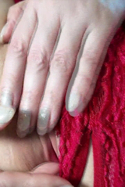 A Married Woman Masturbates in the Kitchen During the Day, Unable to Wait for Night.