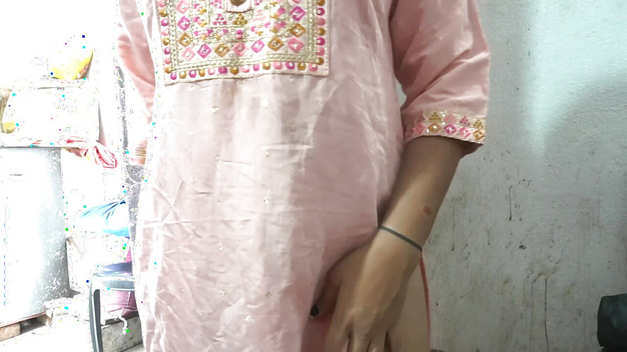 Fingaring in pusssy hot indian girl