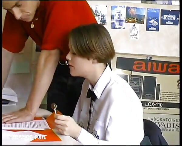 Neženju raznese njezin učitelj matematike
