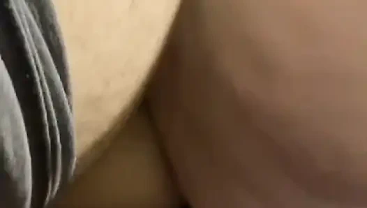 Istri semok meksiko lagi asik masturbasi dan ngentot kontol besar pria meksikoku