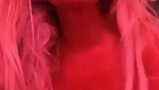 Strip Down dan Menari