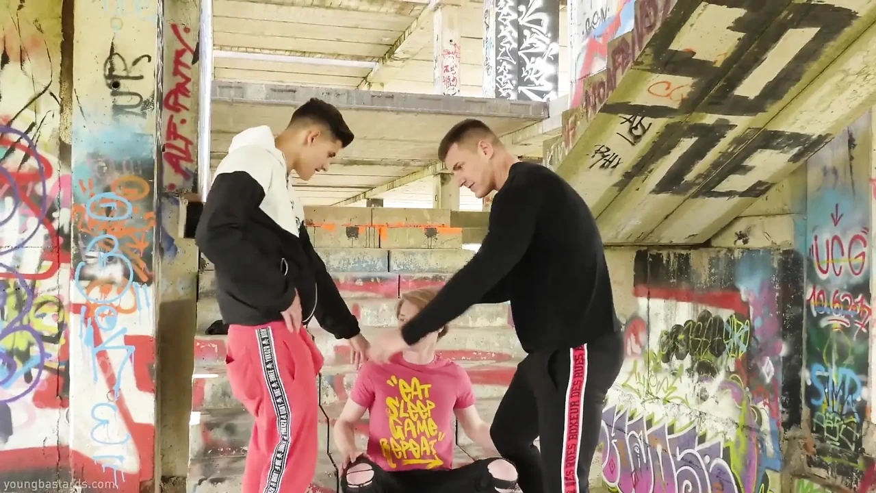 Taking Turns in a Raw Jock Fuckhole