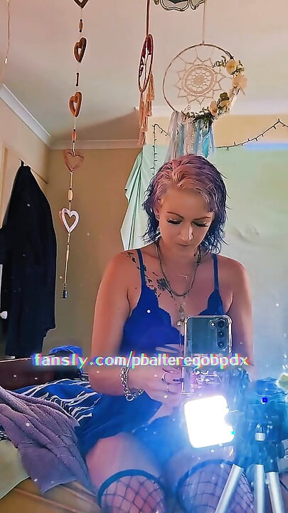 Grwm: Plava kosa, velika energija i iza kulisa