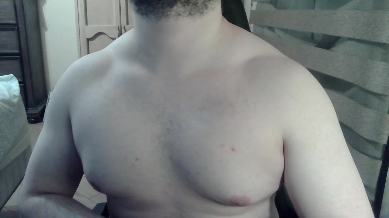 Brief clip in a muscular studs stripchat show