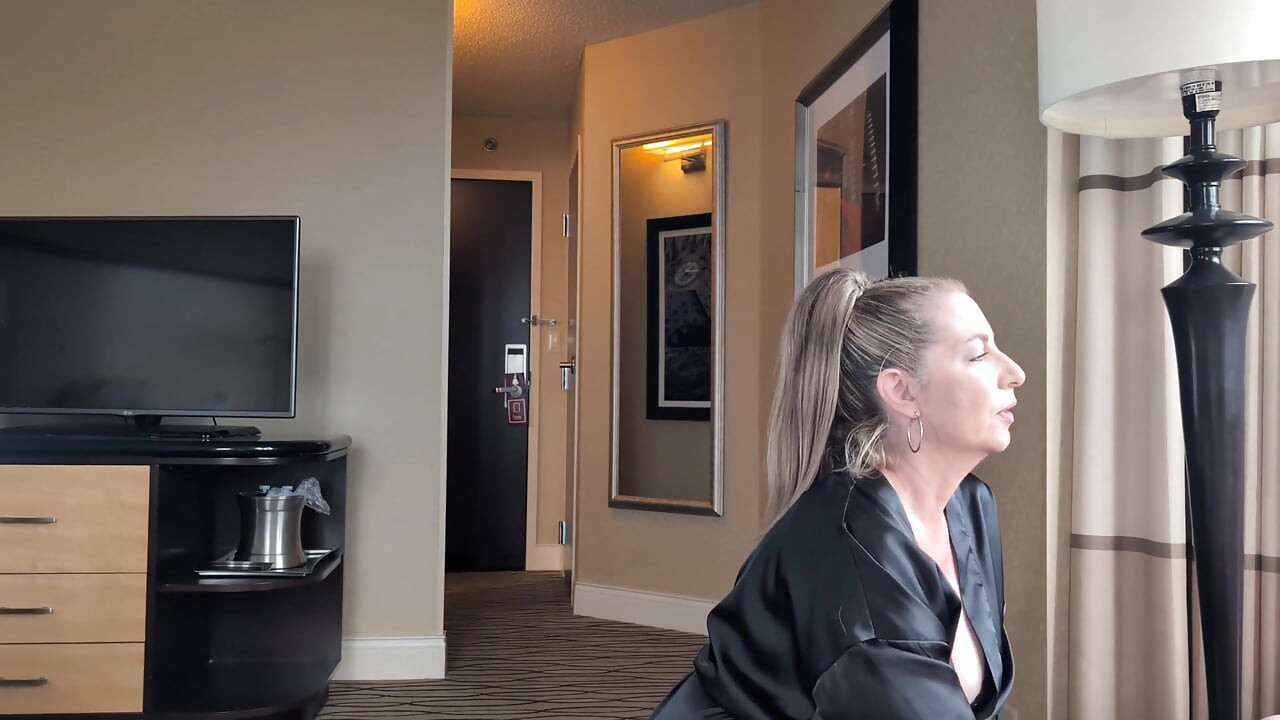 Stepmom Helps Me After Breakup