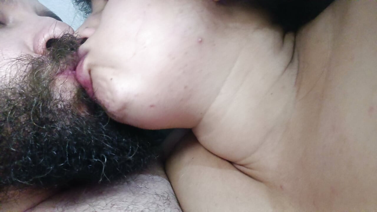핫한 키스, 크리미한 마무리 - 그 걸레 안에 모든 정액을 분출하는 바람난 남편.