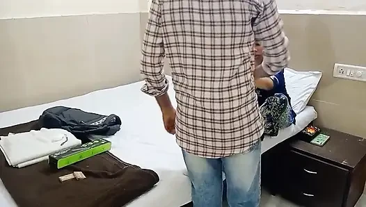 Onu Daha Romantik Yapmaya Ve Ona Daha Fazla Öpücük Vermeye Çalışın