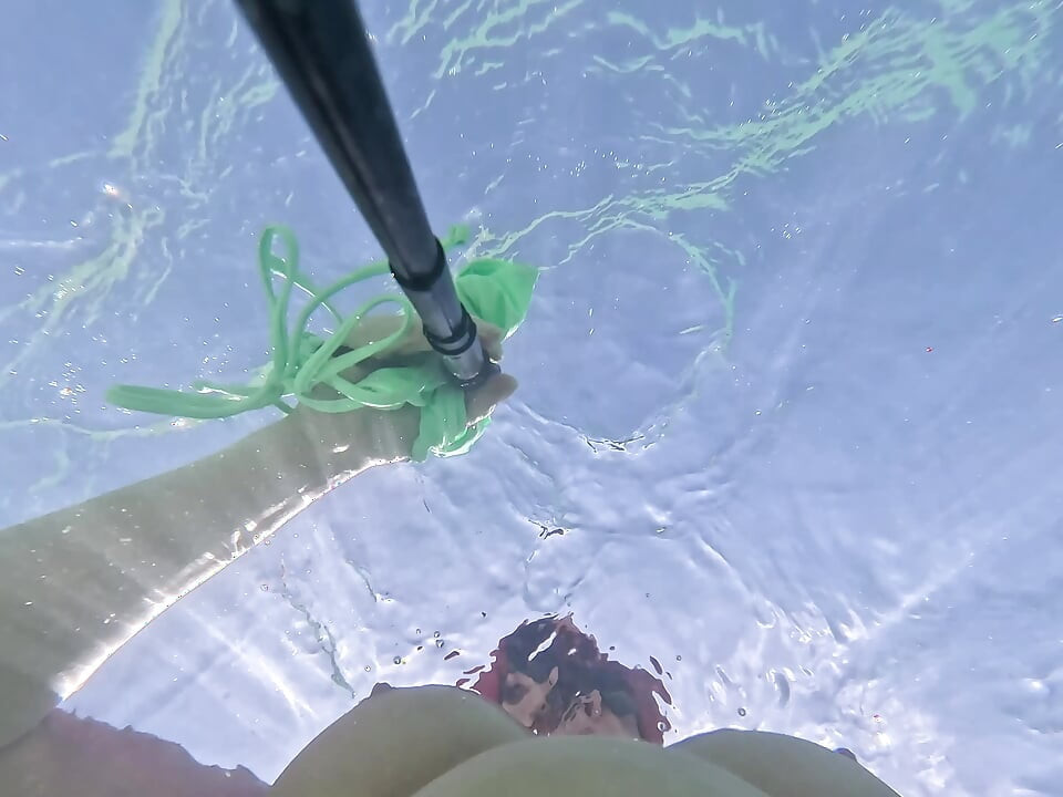 Girl Swimming Naked Underwater No Panties