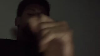 मुझे उसके कंधों पर अच्छे सिर वाली लड़की की जरूरत है