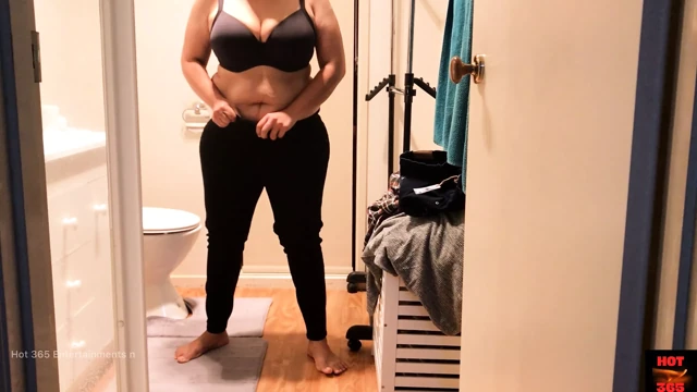 Beautiful Milf Changing Clothes and flashing Hot Curves