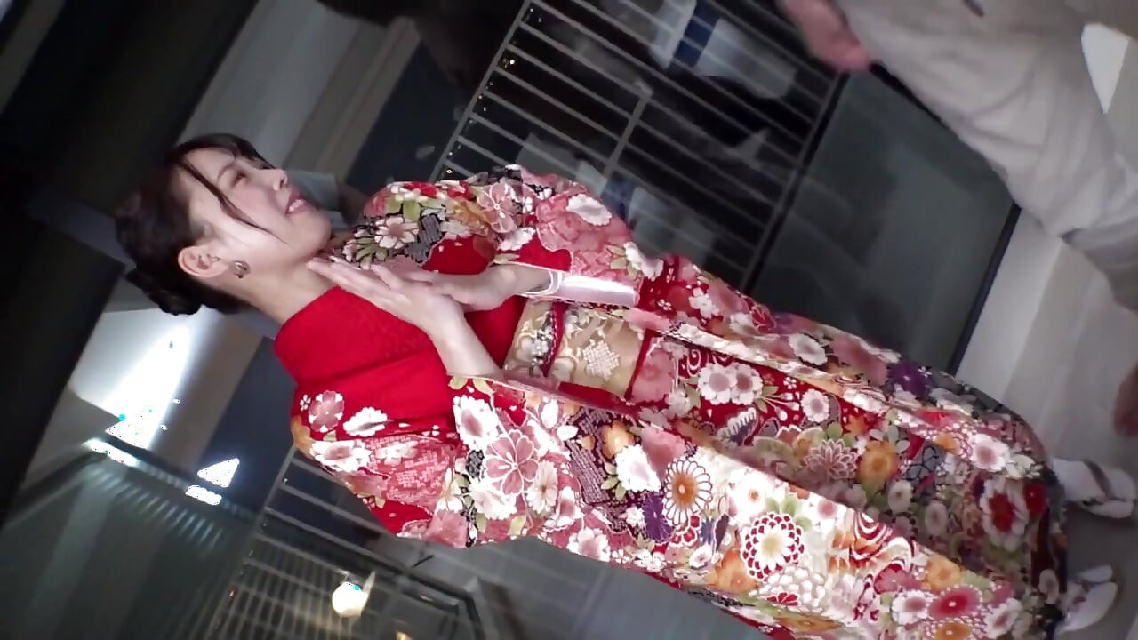 パート1:美しい女性とフォーマルな衣装での情熱的な愛