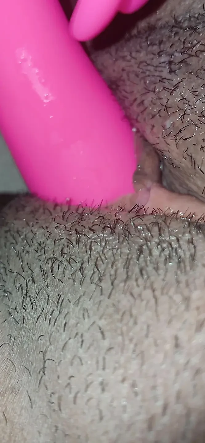 Hairy and creamy Colombian pussy