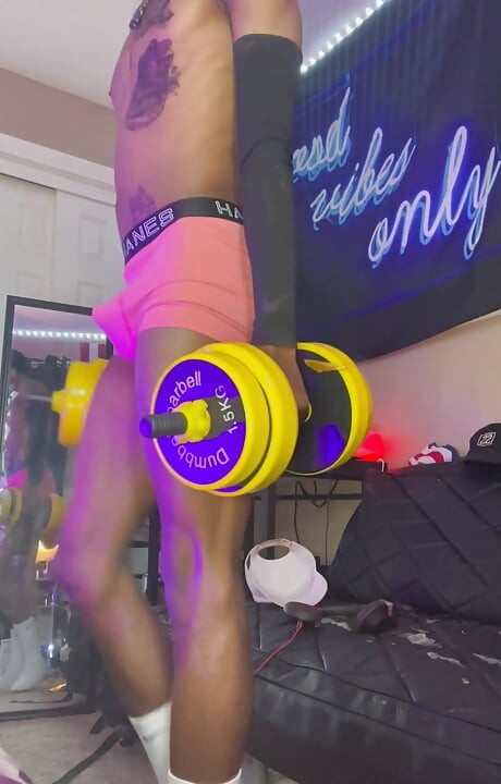 Leg Day Flaunt