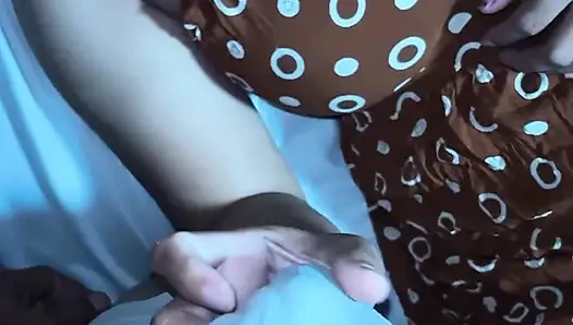 Güzel dul Atiqah yarak seviyor