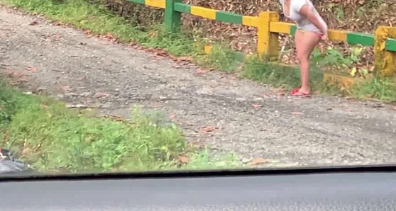 I CATCH AN EXHIBITIONIST WOMAN PISSING IN PUBLIC 2