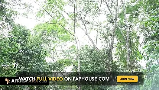 Sexy Encounter in the Jungle