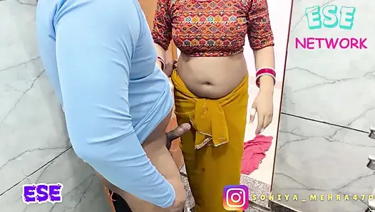 Pyari bhabhi Ne Muth Marte hue Bathroom dekh liya aur lapak le mera lund bhi leliya