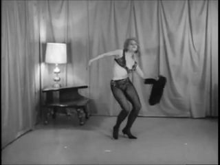 Mučené ženy - 1965 - striptýzové scény