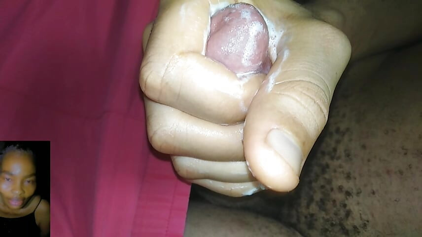 処女の彼女とのセックスビデオ通話