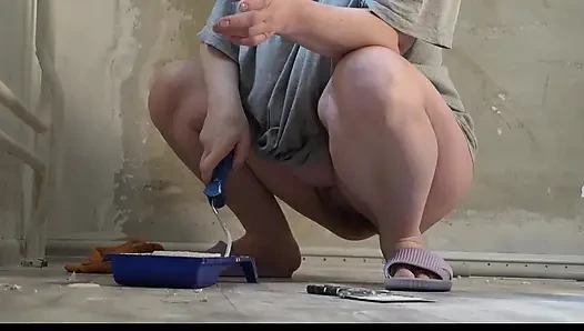 A milf does renovations without panties 1