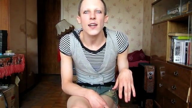 TWINK IS ALWAYS HUNGRY FOR RAW COCK