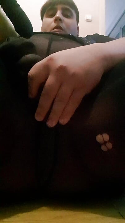 Cute beginner twink wants to expands hes ass hole